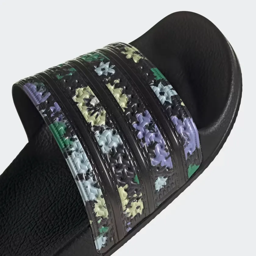 Adidas Women's Adilette Slides - Core Black / Multi