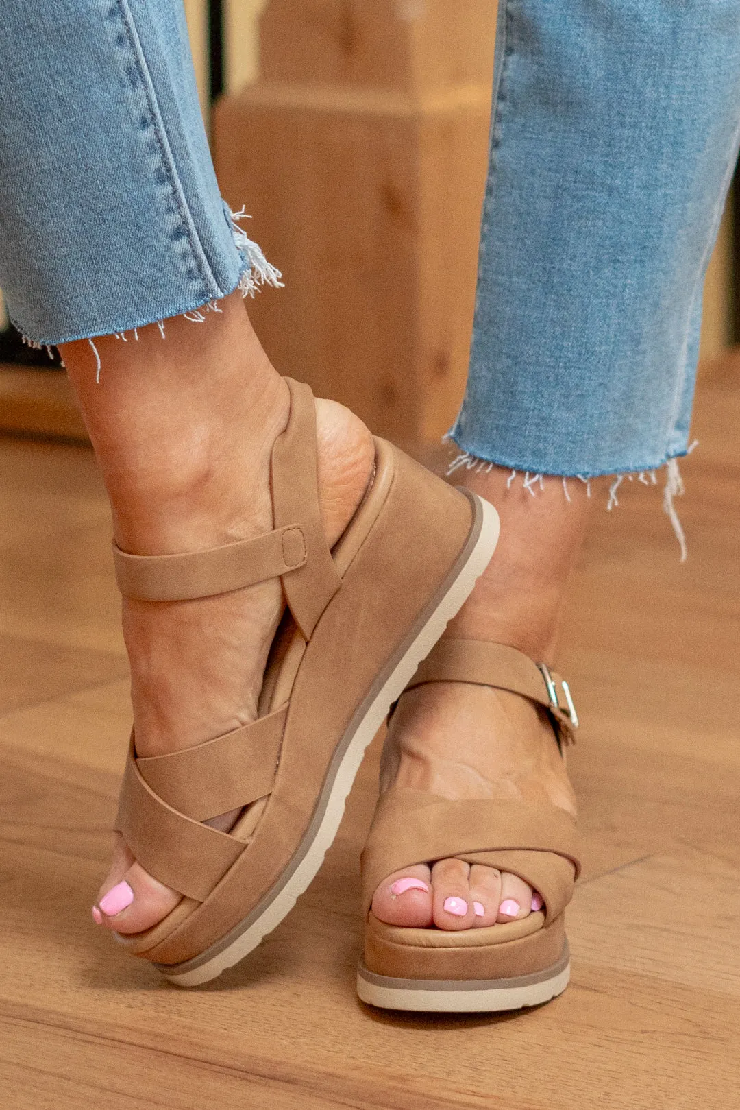 Clever-S Cross Strap Wedge Sandals