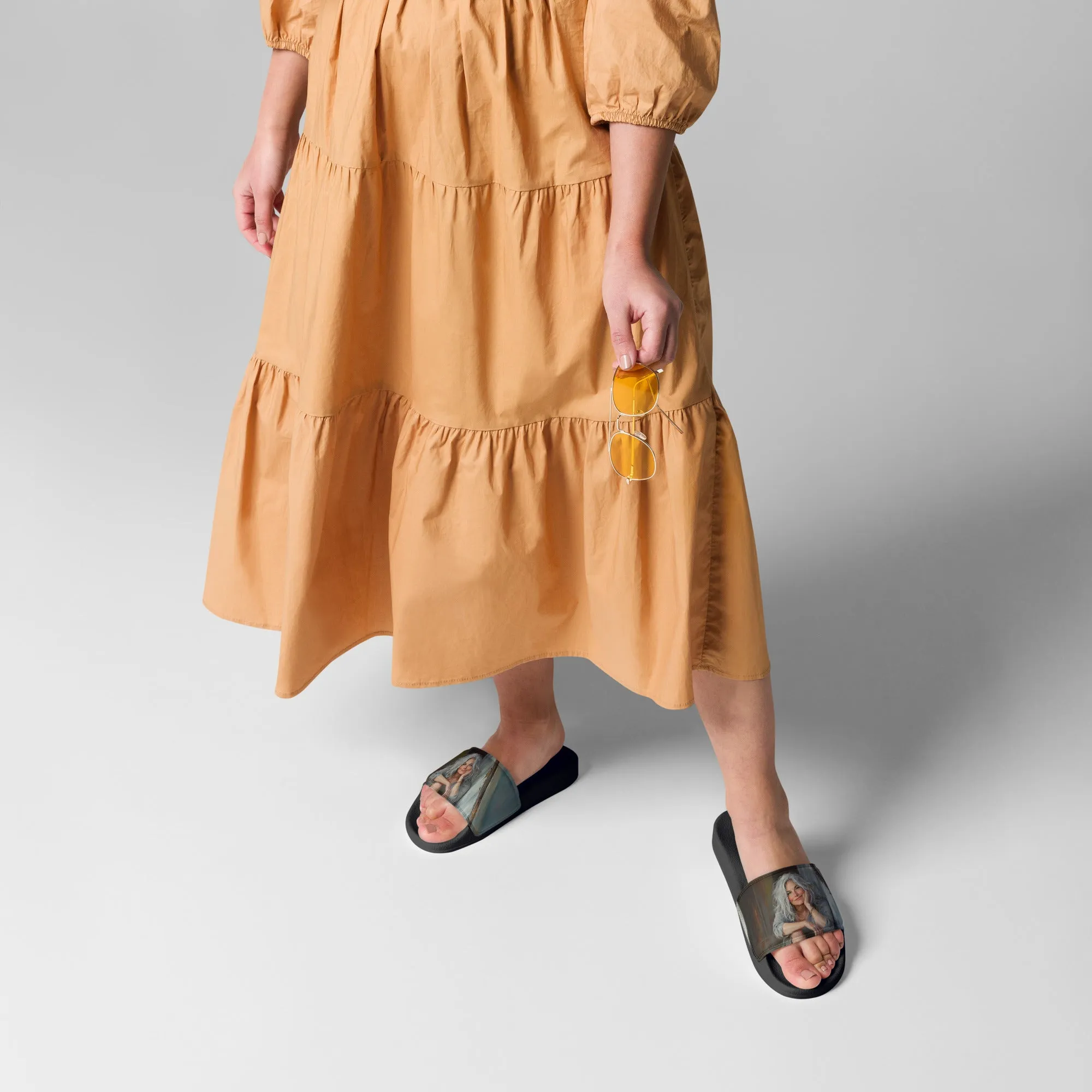 Strength in Simplicity Worn Radiance Women's slides