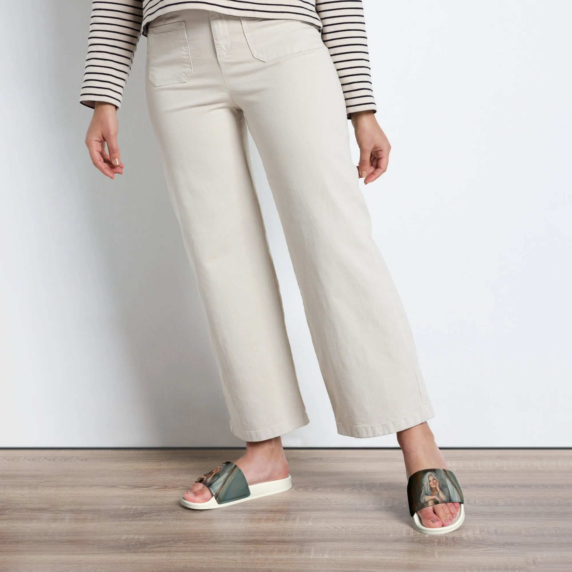 Strength in Simplicity Worn Radiance Women's slides